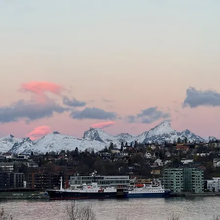 Modern Nearby Fjellheisen Daire Tromsø